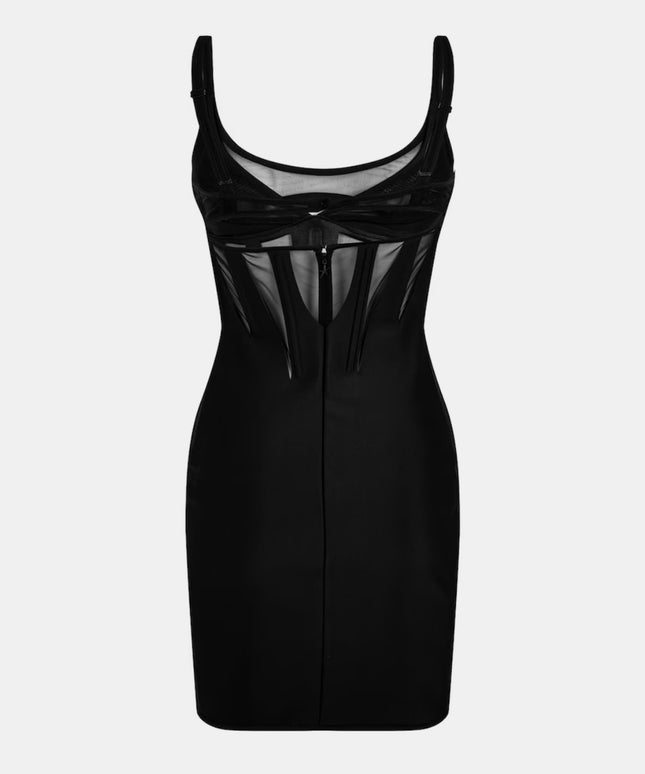 Vestido curto justo, elegante e sexy