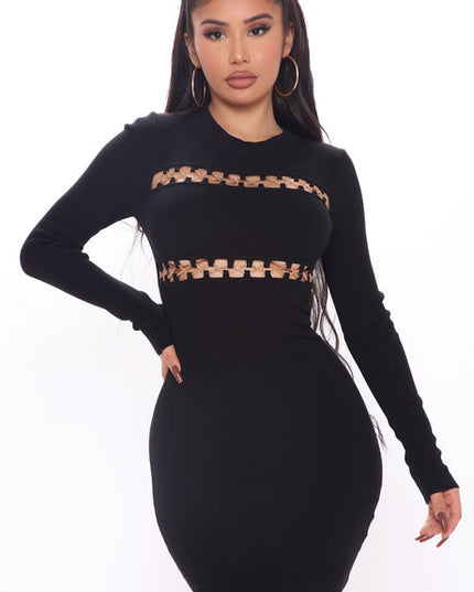 Vestido Mini Preto com Faixas Douradas