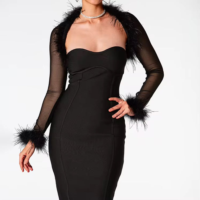 Vestido com jaqueta de tule