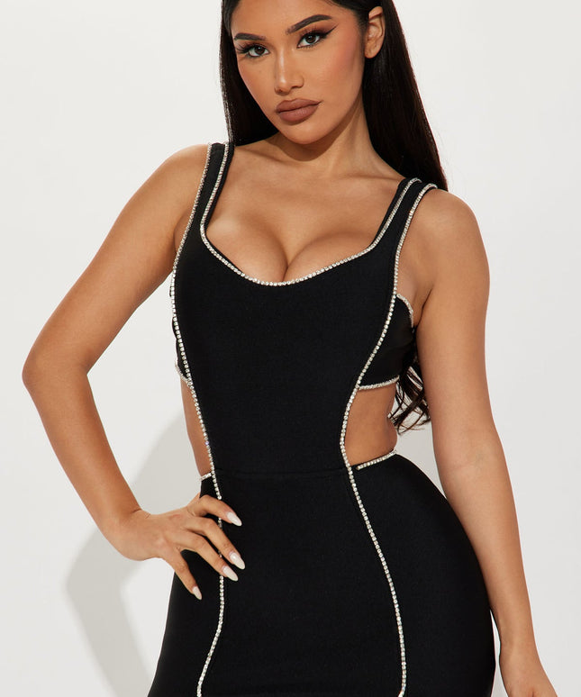 Vestido longo preto com fenda
