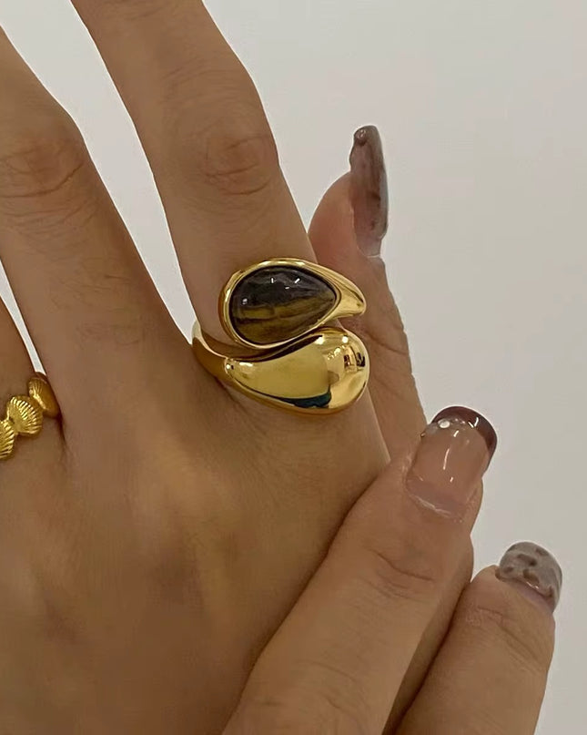 Anel Dourado em Aço Inoxidável com Pedra Natural