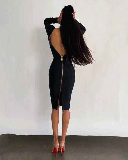 Vestido com decote Redondo e costas abertas